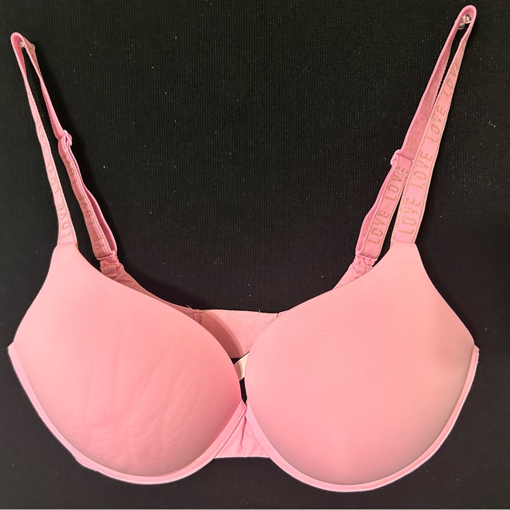 Victoria Secret size 34DD EUC bra
